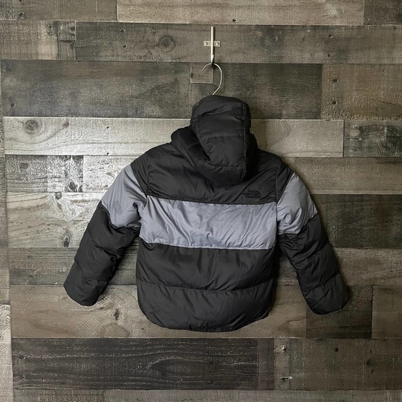 SOLD The North Face Boys Moondoggy Jacket 5 - Picture 2 of 3